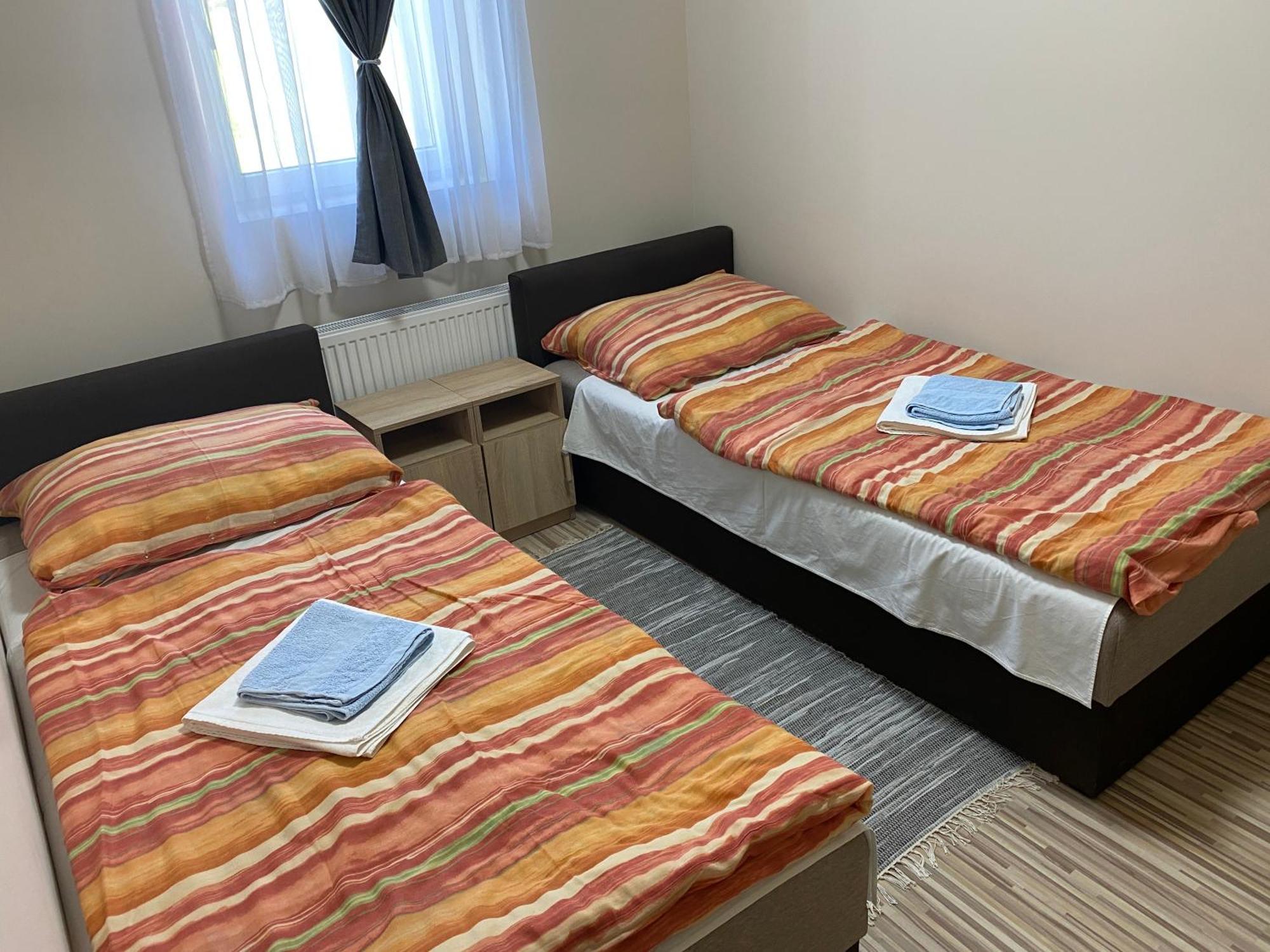 Aba-Boebe Vendeghaz Apartment Zalaszentivan Bagian luar foto