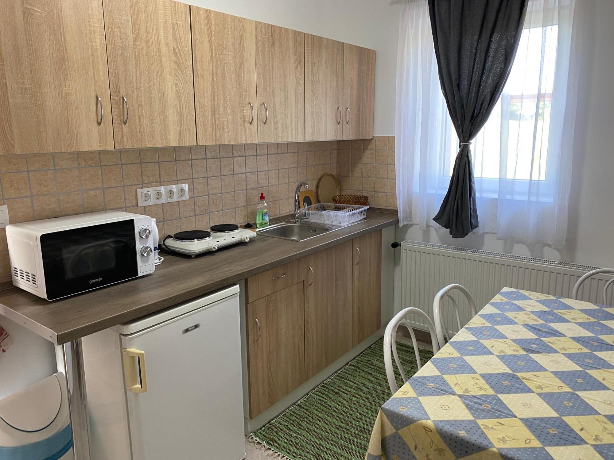 Aba-Boebe Vendeghaz Apartment Zalaszentivan Bagian luar foto